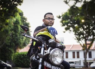 Ruzaini Syazwan: Juggling School and Delivering Food for the Homeless It’s been almost two months since Ruzaini Syazwan, 29, started the Umbrella Initiative, a project that provides meals for the needy and homeless. The full-time nursing student started out delivering the food on his own, but the project has since expanded to a 9-person team.