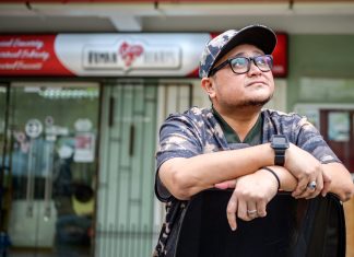 Firdaus Abdul Hamid: How An Ex-offender Changed the Course of His Life to Help Others Firdaus Abdul Hamid, 39, overcame the stigma of his past as an ex-offender with grit, determination and hard work. Staying strong and positive despite his roller-coaster journey to recovery from a traumatic car accident, he pushed forward to found Human Hearts, a non-profit organisation focused on the holistic development of ex-offenders.